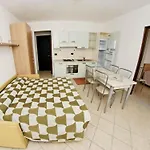 In Lägenhet *